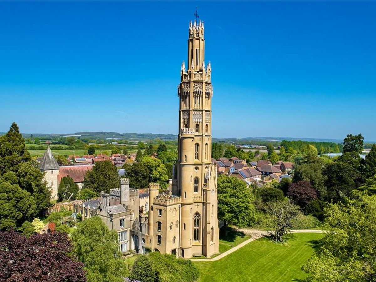 Hadlow Tower - Kent 