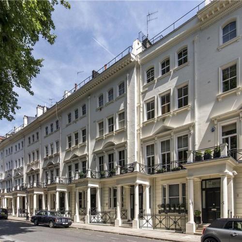 Ennismore Gardens - London