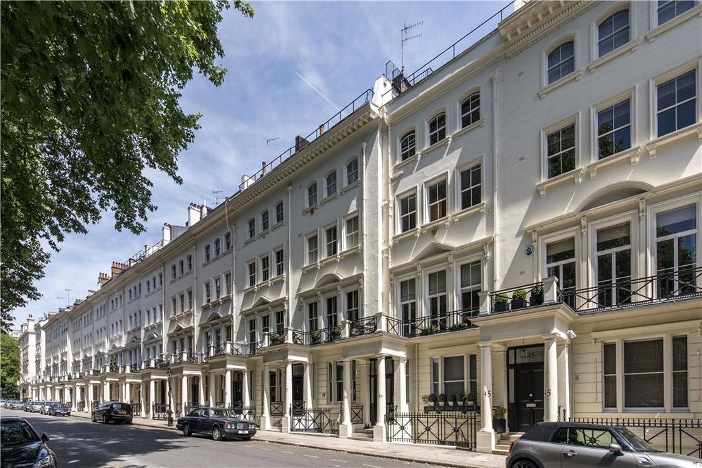 Ennismore Gardens - London