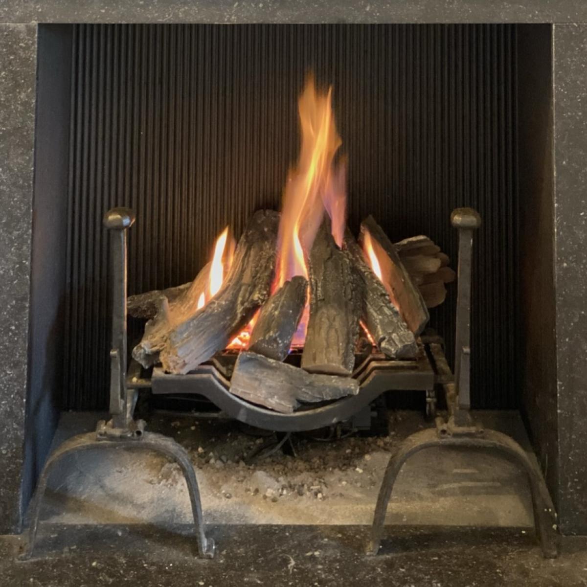 Ceramic Log Fire